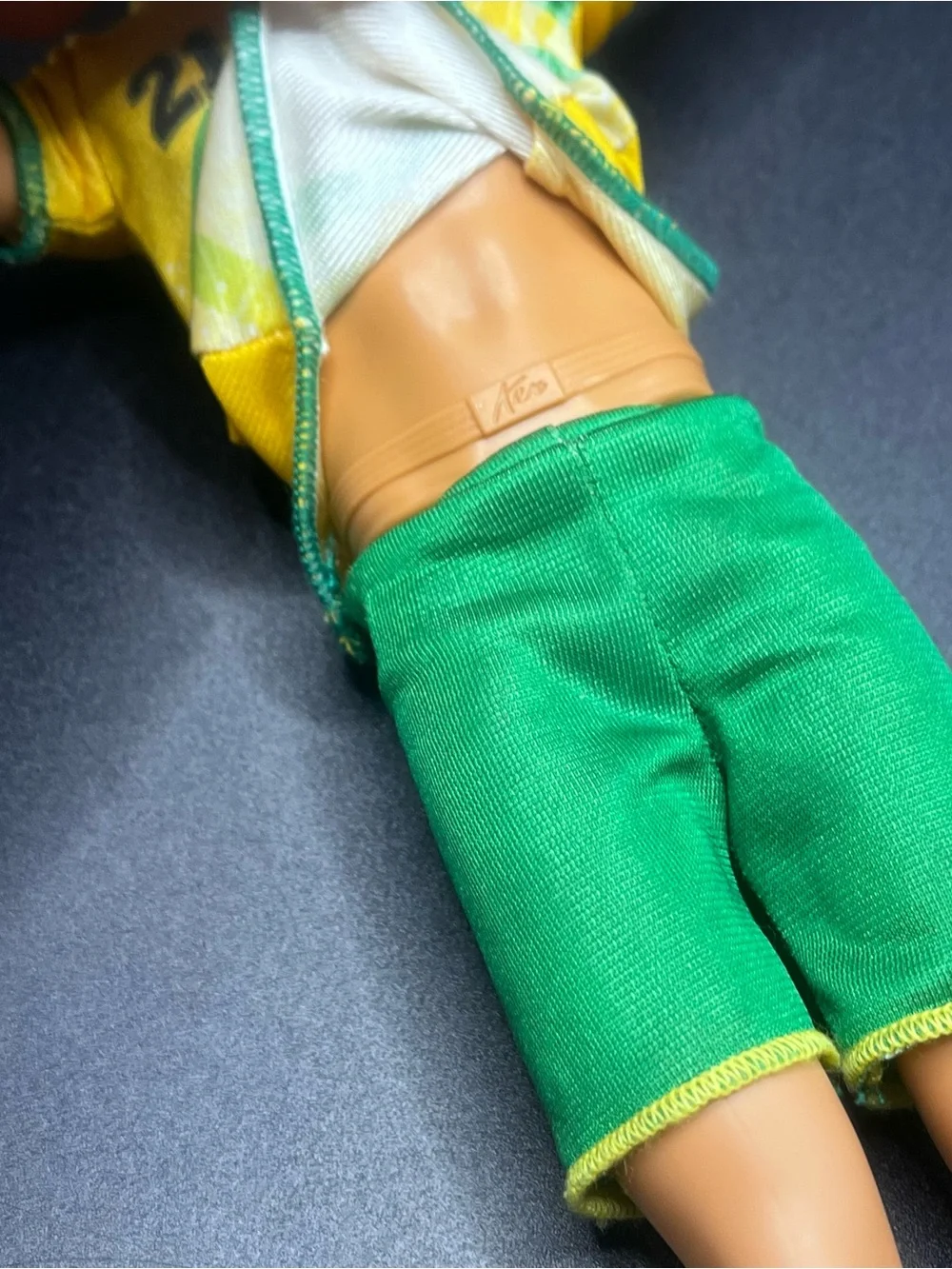 Mattel Barbie Ken Soccer Player Football Futbol World Cup Green Yellow Jersey